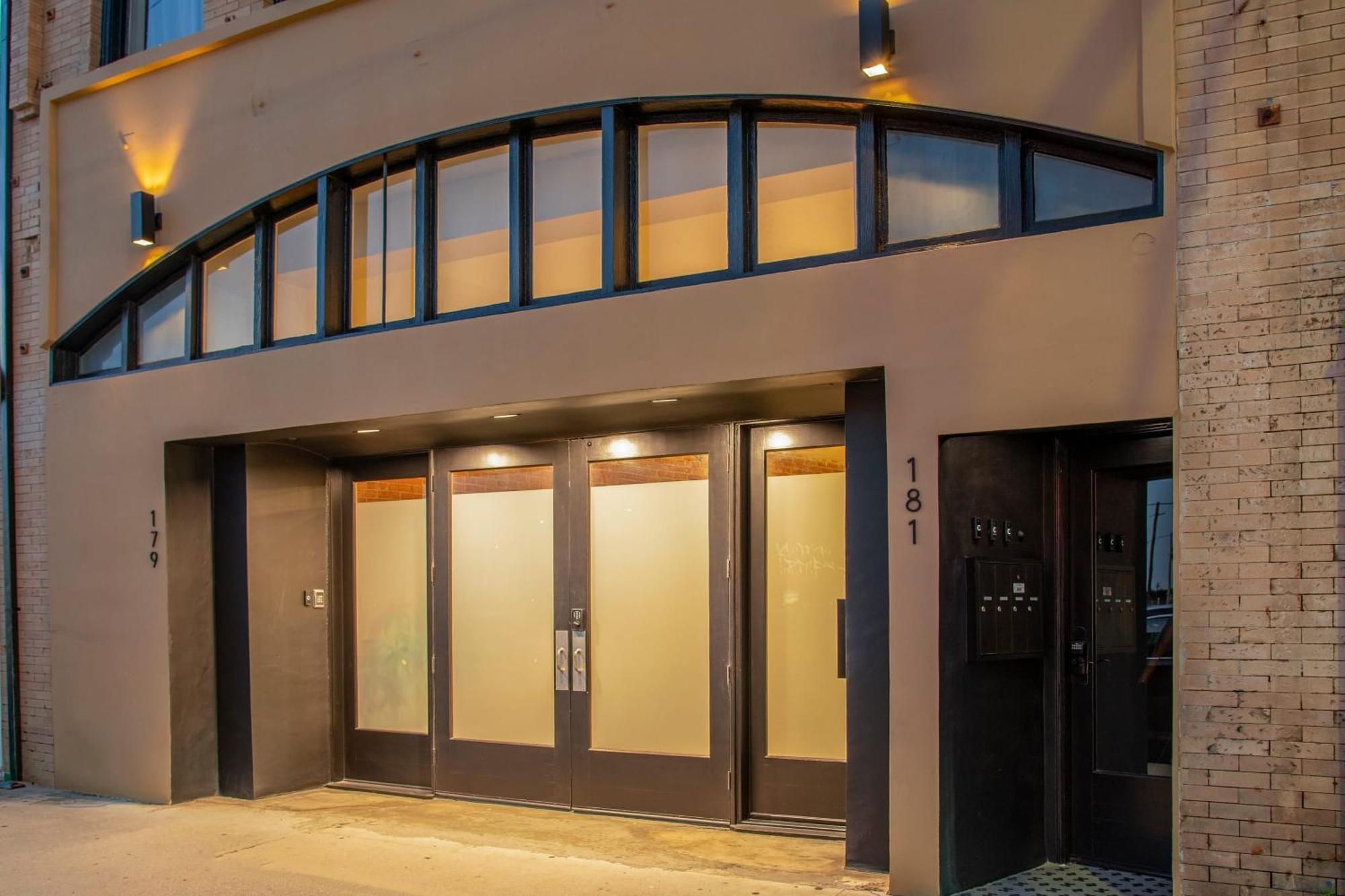 Culver Lofts B By Avantstay Steps To The Restaurants Modern Holiday home Los Angeles