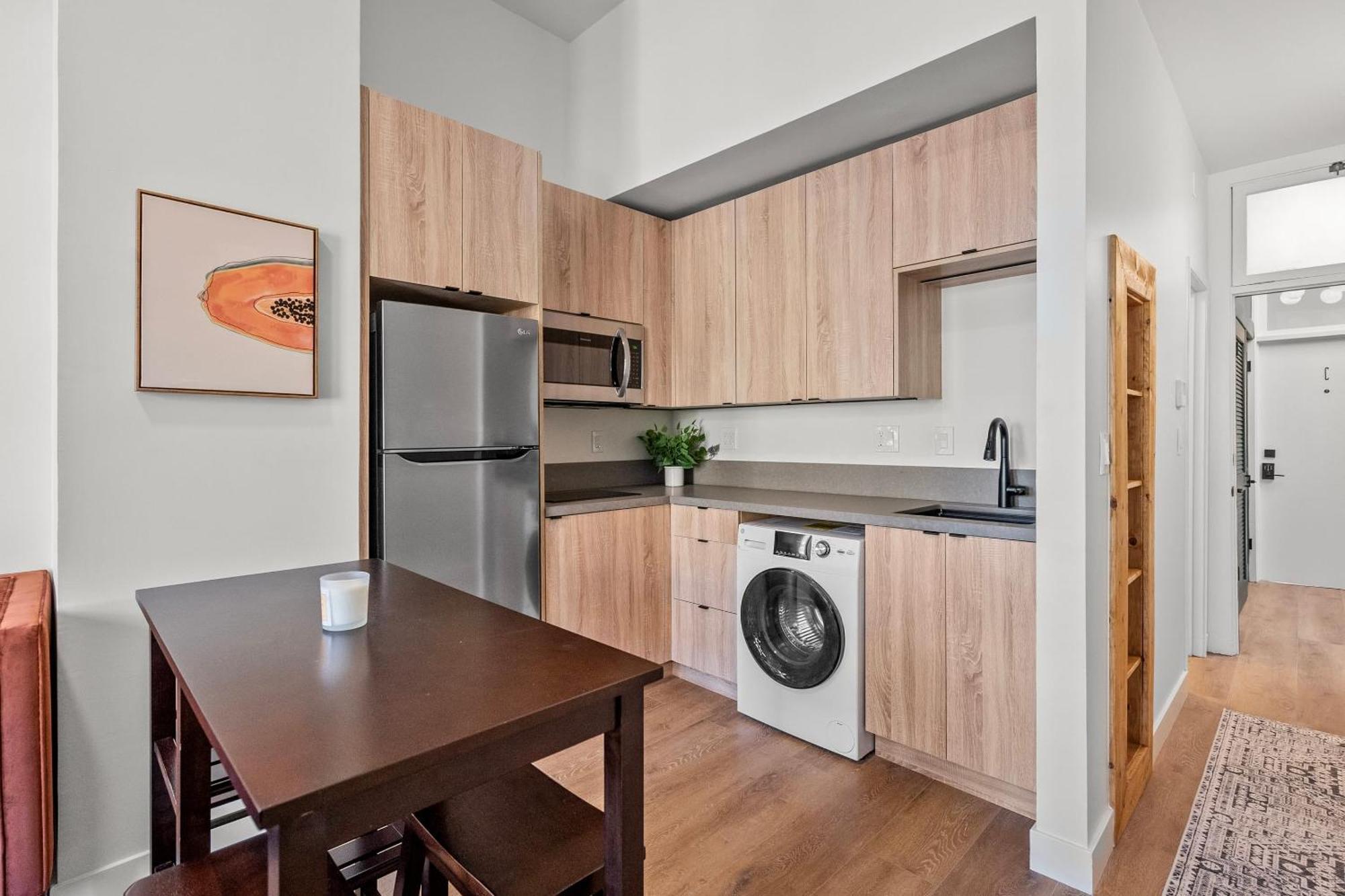 Culver Lofts B By Avantstay Steps To The Restaurants Modern